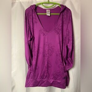 The North Face Magenta Hoodie with vapour wick technology. Size XL